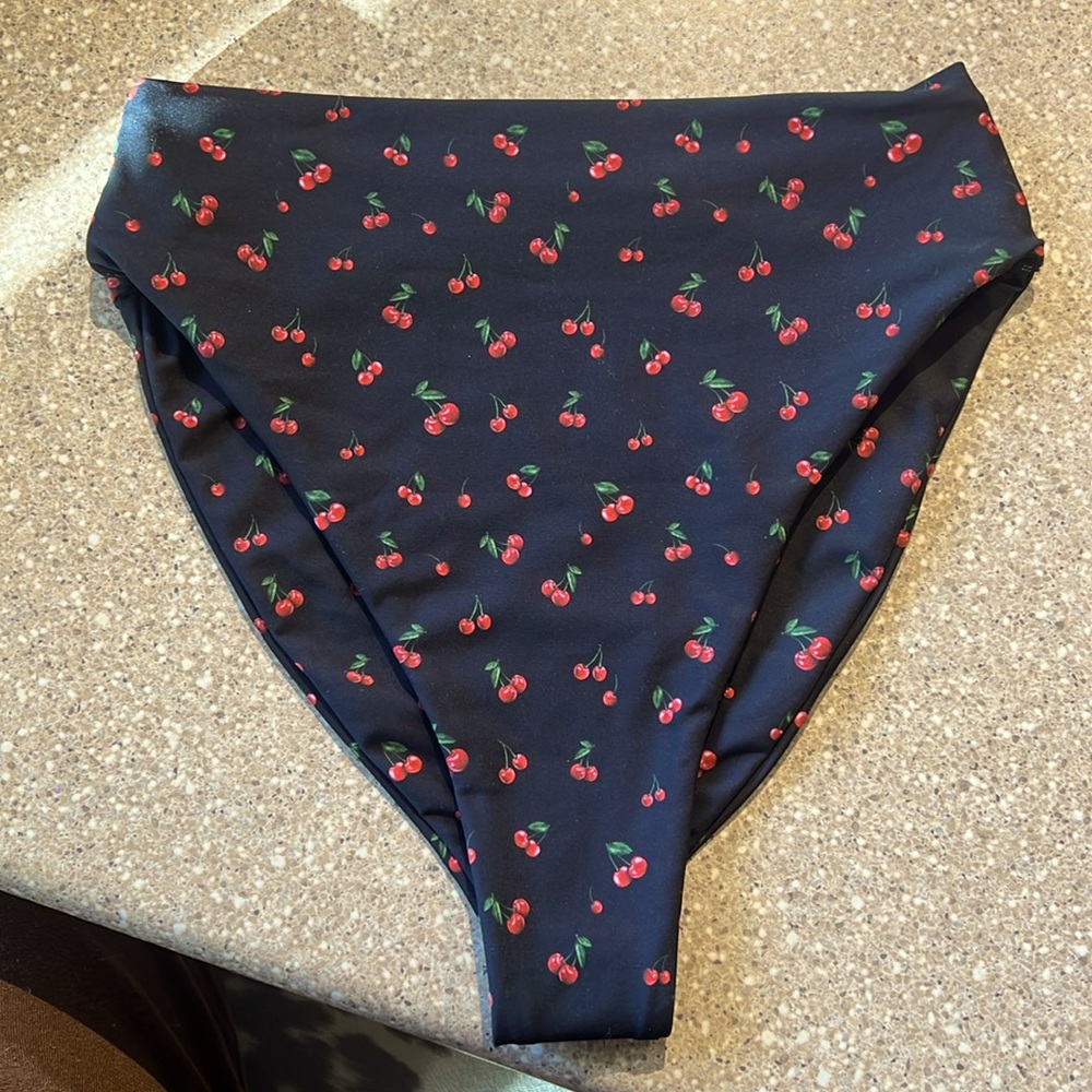NWT Skatie Monroe high rise bikini bottoms size M